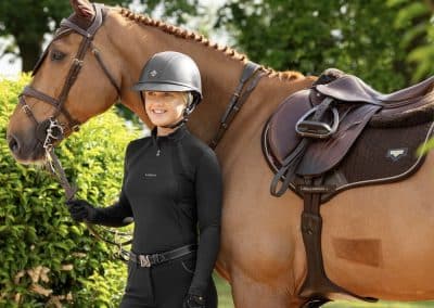LeMieux-Puissance-Close-Contact-Pad-Brown-Lifestyle-Image-3