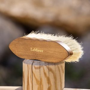 LeMieux-Artisan-Deep-Clean-Dandy-Brush-2