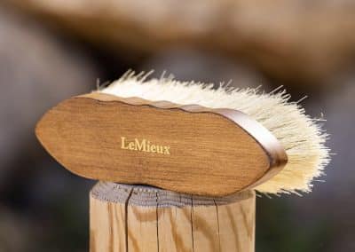 LeMieux-Artisan-Deep-Clean-Dandy-Brush-2