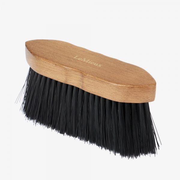 LeMieux-Artisan-Flick-Brush-1