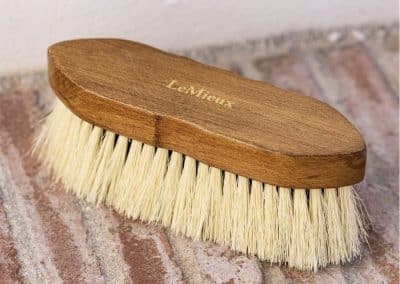 LeMieux-Artisan-Soft-Finishing-Brush-2