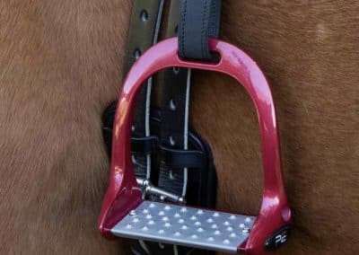 premier-equine-jopollo-aluminium-performance-stirrups-red-image-4