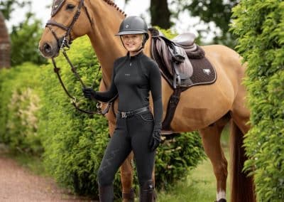 LeMieux-Puissance-Close-Contact-Pad-Brown-Lifestyle-Image-4